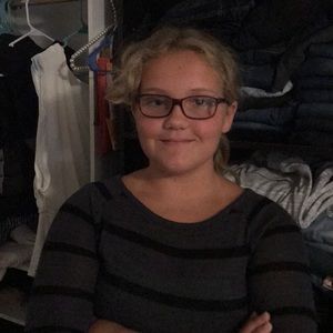 Meet your Posher, Abigail